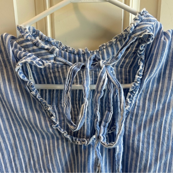 Anthropology Uli Ruffled Blouse Size XS Blue and White - Picture 9 of 9